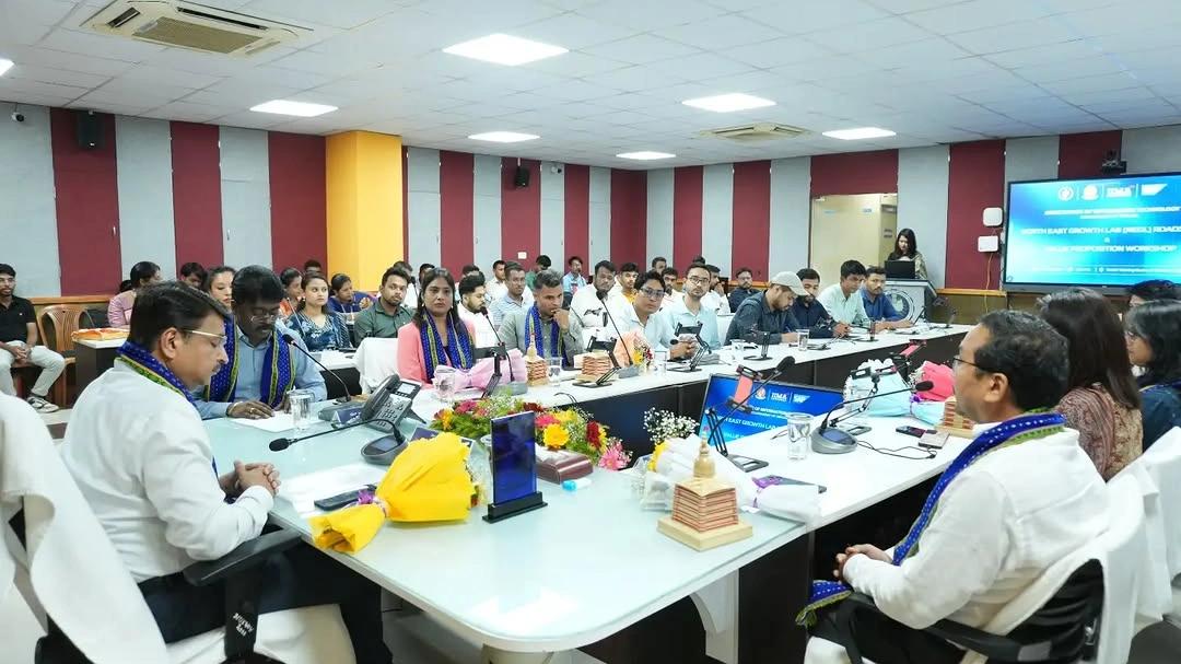 Kiran Gitte, IAS, Secretary, IT is addressing the North East Growth Lab Roadshow